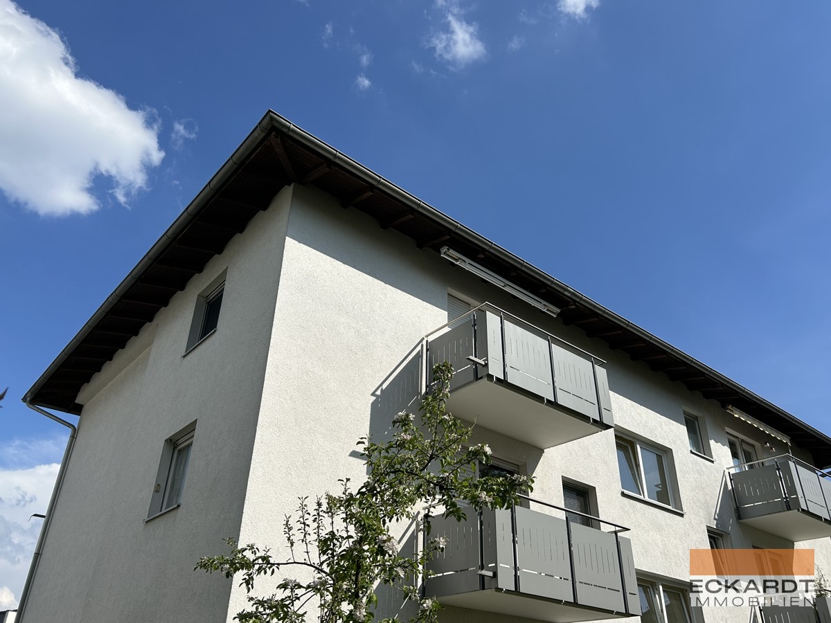 Hausansicht West mit Balkon